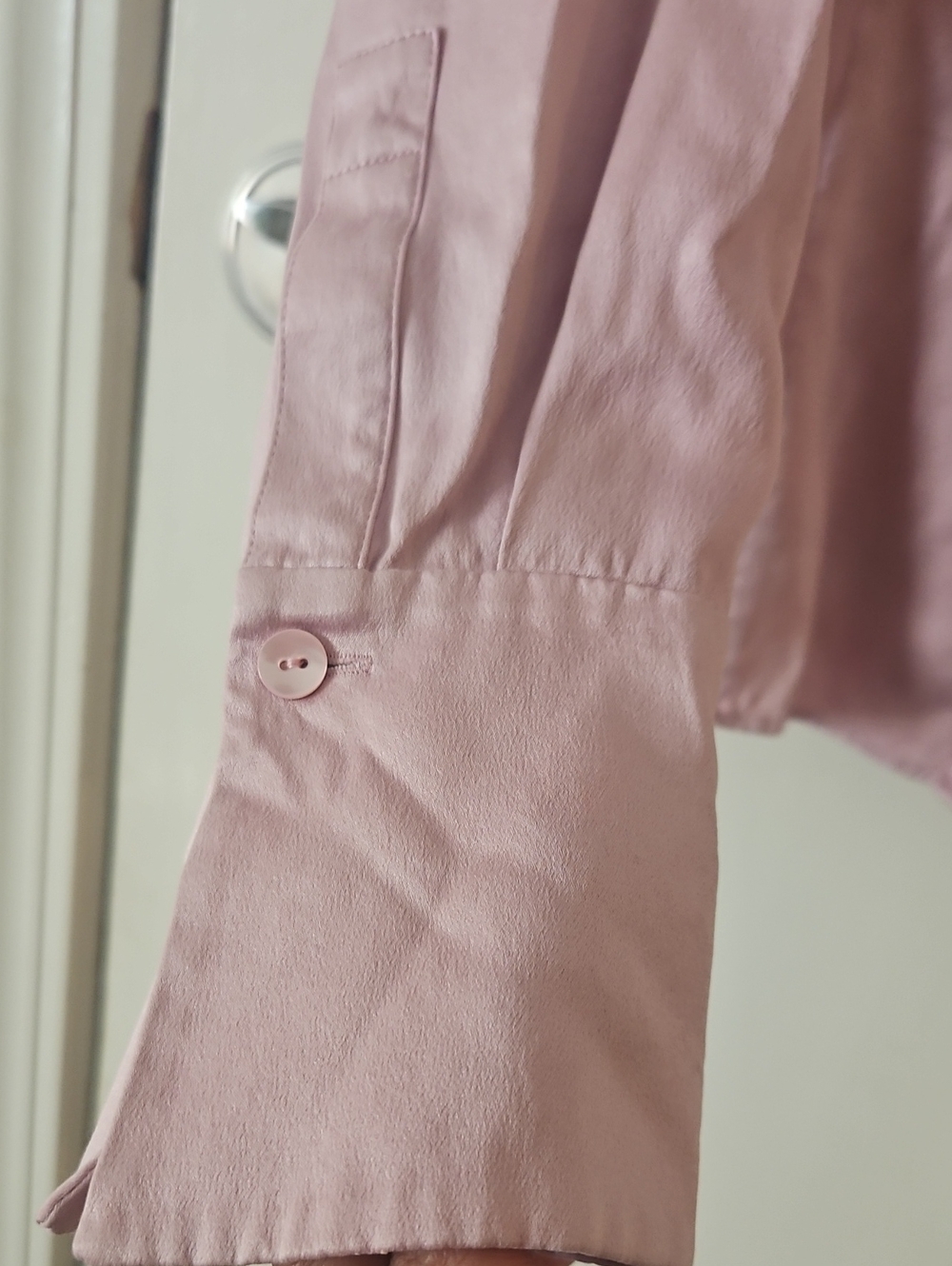 Lafayette 148 Brushed Silk Luxury Button down Shirt In lilac / Lavendar Color - Picture 3 of 6